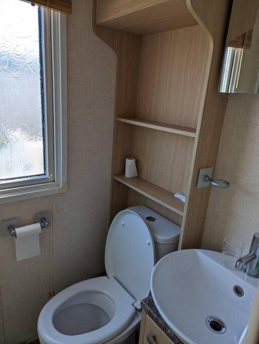 6 Berth Holiday Home On Ocean Edge Near Morecambe Heysham Exterior photo