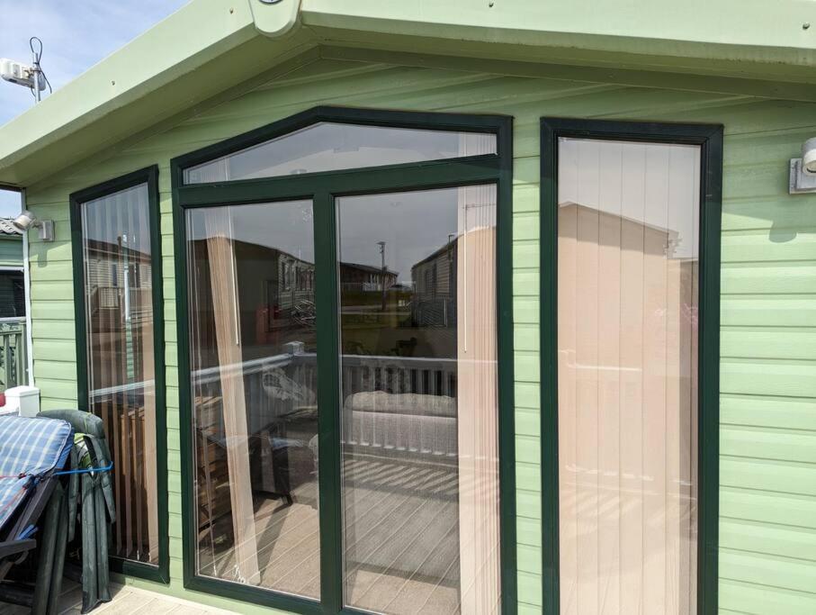 6 Berth Holiday Home On Ocean Edge Near Morecambe Heysham Exterior photo