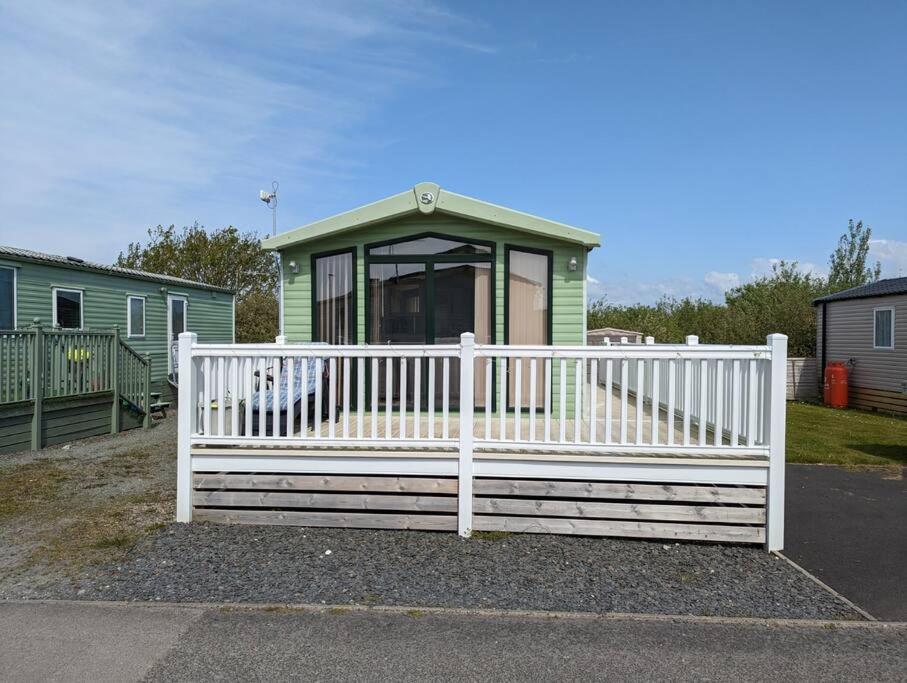 6 Berth Holiday Home On Ocean Edge Near Morecambe Heysham Exterior photo